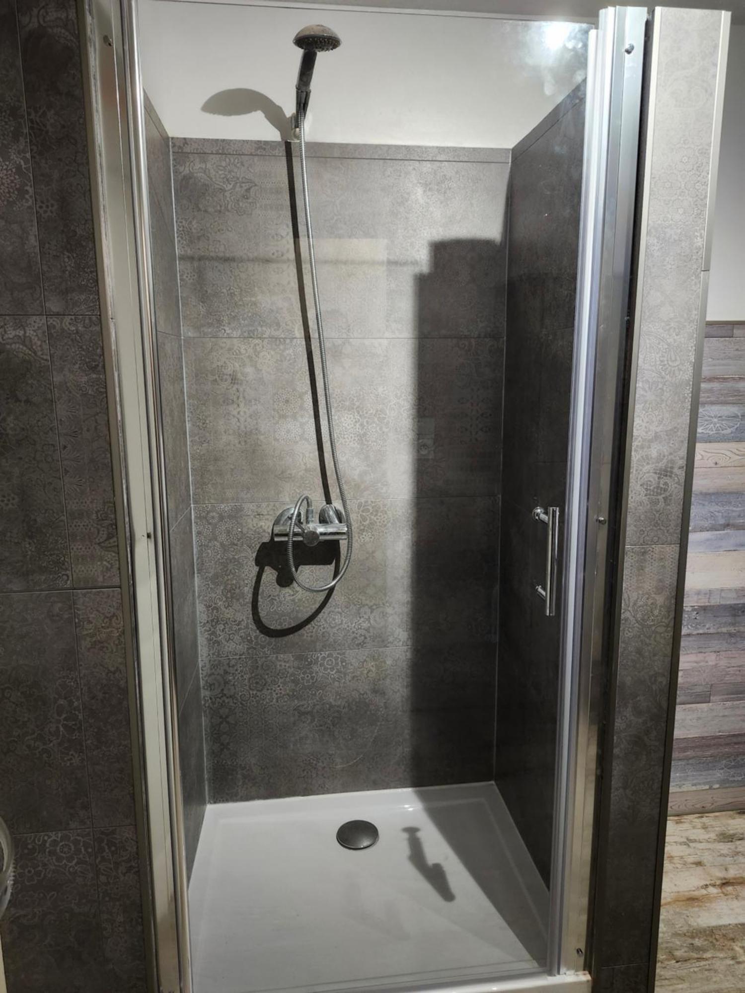 Appartement Rez De Jardin Dans Villa Vue Mer Кавалере-сюр-Мер Екстериор снимка