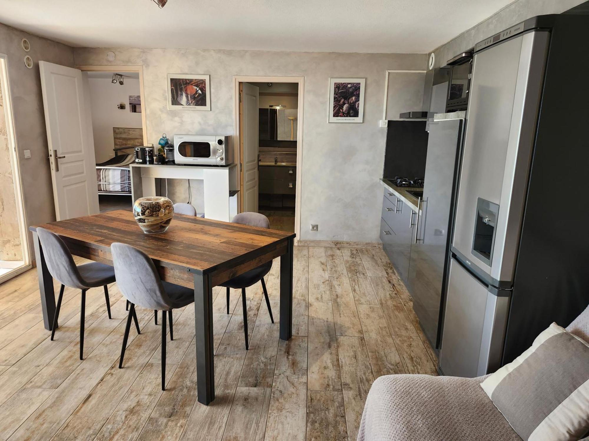 Appartement Rez De Jardin Dans Villa Vue Mer Кавалере-сюр-Мер Екстериор снимка